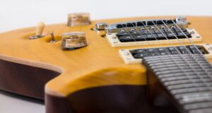 Gitaristler için Alınabilecek En Güzel Hediye Seçenekleri Bir gitarist için Hediye Seçenekleri